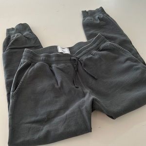 Reigning Champ - men’s joggers - Sz L